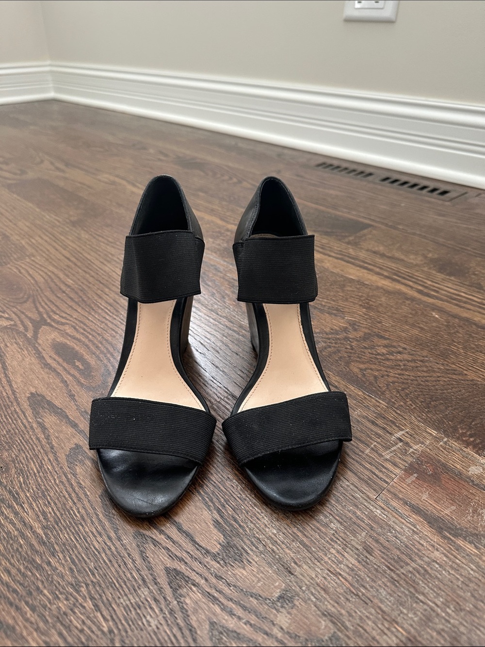 Vince Camuto Black Elastic-Strap Wedge Sandals